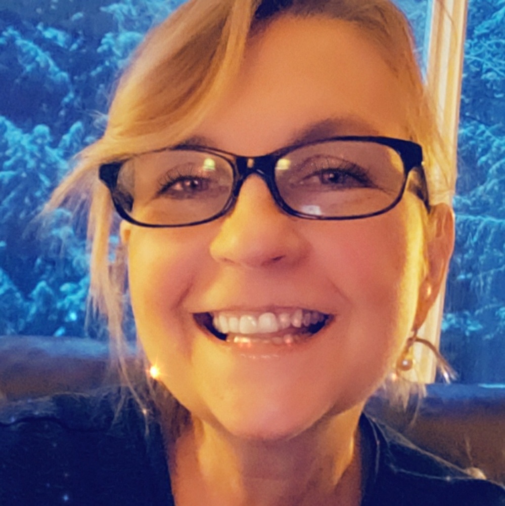 Meet your Posher, Julia